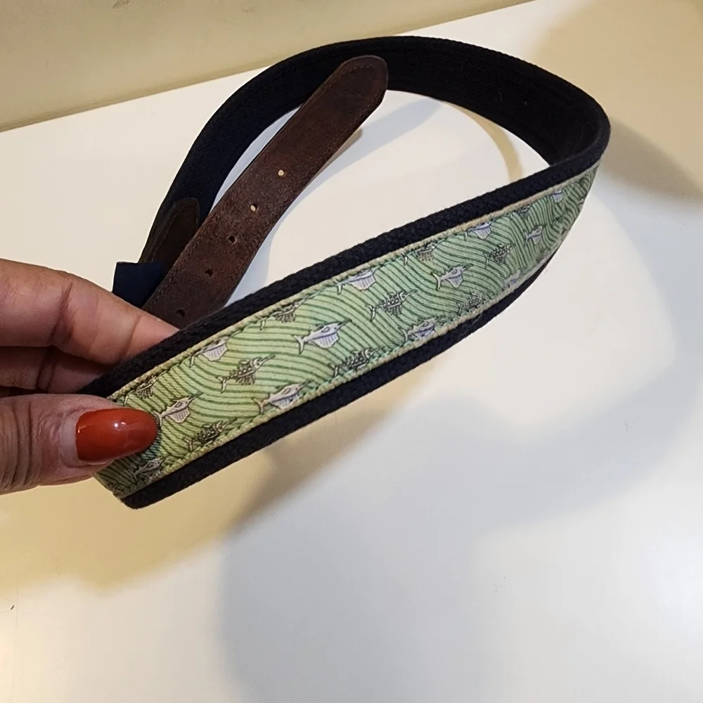 VINEYARD VINES men's belt size 34